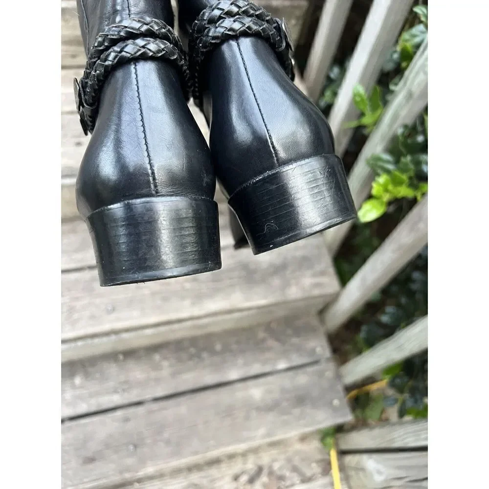 Attractive UNNISA Black Leather 16